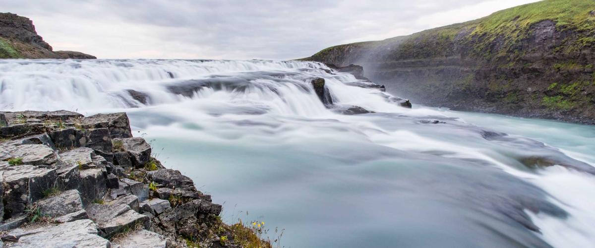 快门速度完全指南：定格与流动的艺术